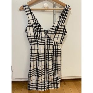 Black and white pattern dress women 2/15$